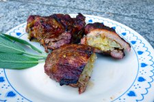 Karkówka_grillowana_z_cebulk_.JPG Karkówka_grillowana_z_cebulk_.JPG