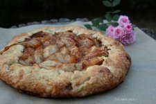 Rustykalna_tarta_z_jab_kami1__Kopiowanie_.jpg