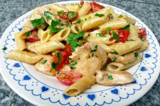 Penne_z_kurczakiem_i_szparagami.JPG Penne_z_kurczakiem_i_szparagami.JPG