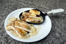 Raclette_z_gruszka_pieczarkami_i_camemberem_cin.jpg Raclette_z_gruszka_pieczarkami_i_camemberem_cin.jpg