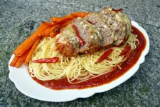Pieczeń_z_mielonego_i_spaghetti.JPG Pieczeń_z_mielonego_i_spaghetti.JPG