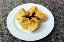 Tortellini_z_mi_sem_polane_mas_em_z_sza_wi__cin.jpg Tortellini_z_mi_sem_polane_mas_em_z_sza_wi__cin.jpg