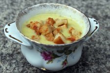 Zupa_z_cukini_i_serka_topionego_cin.jpg Zupa_z_cukini_i_serka_topionego_cin.jpg